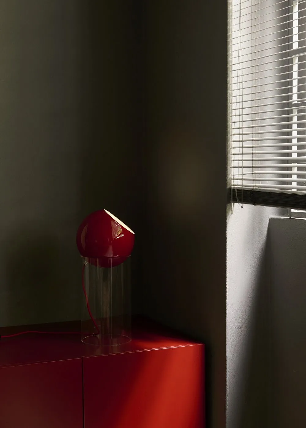 Лампа настольная Topan VP14 Vermilion Red