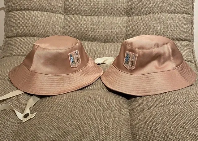 Панама розовая