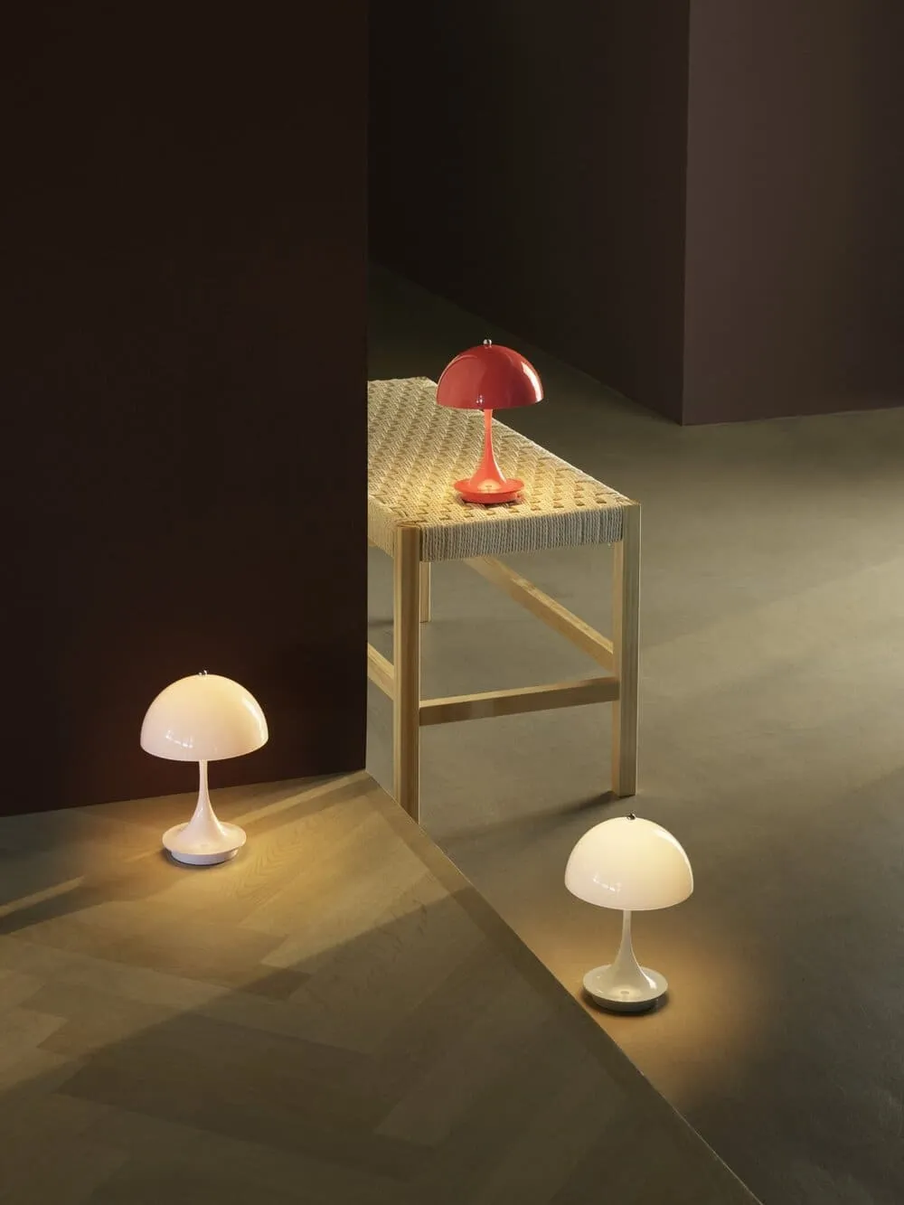 Светильник настольный Panthella 160 Portable Lamp Opal Pale Rose