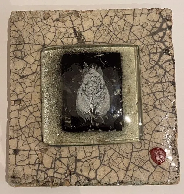 Панно керамическое Лист бежевый 19х19