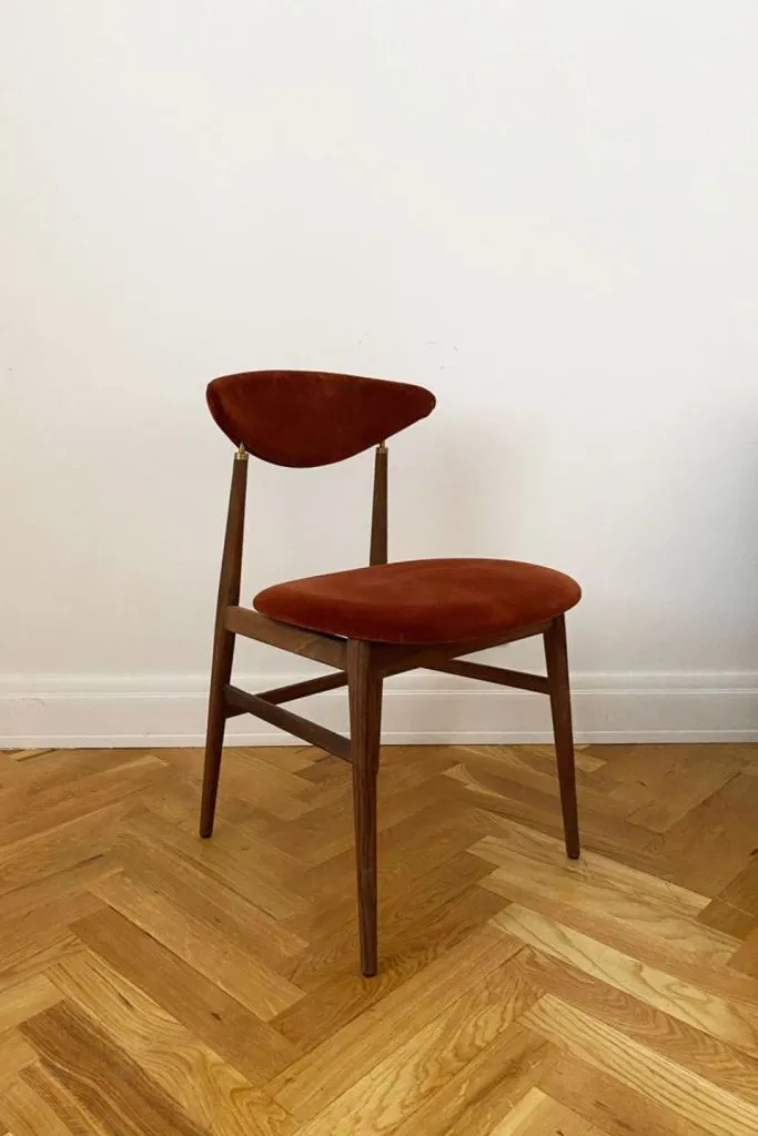Стул Gent Dining Chair Walnut Velvet 641