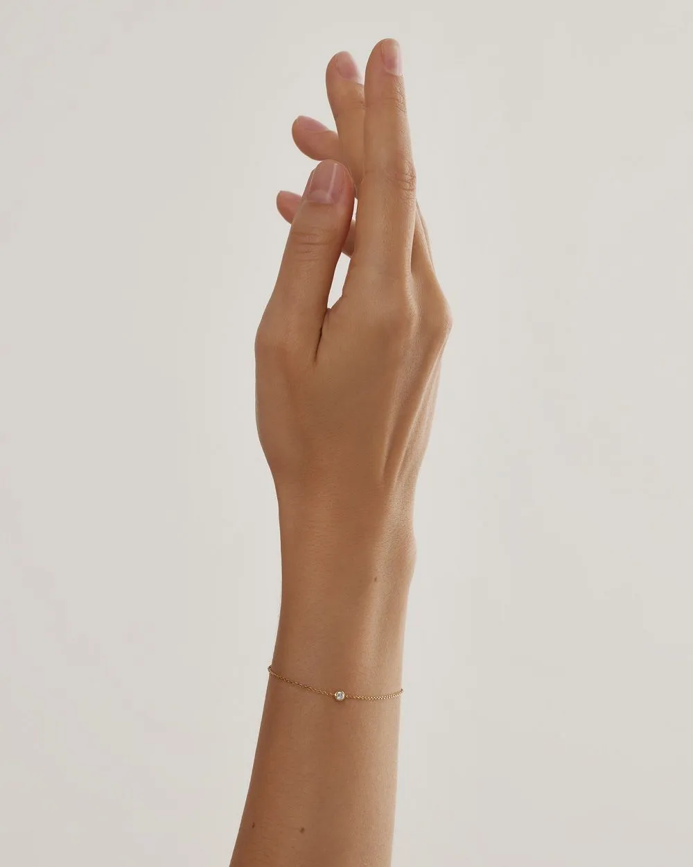 Браслет-цепочка с бриллиантом