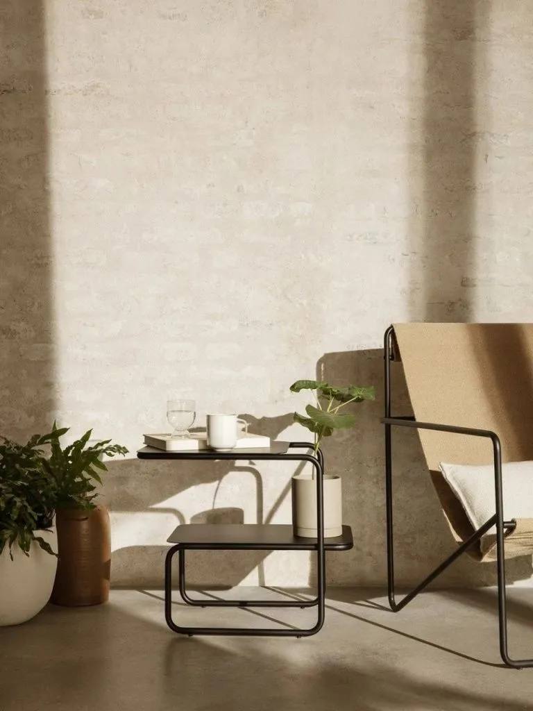 Стол Level Side Table Black
