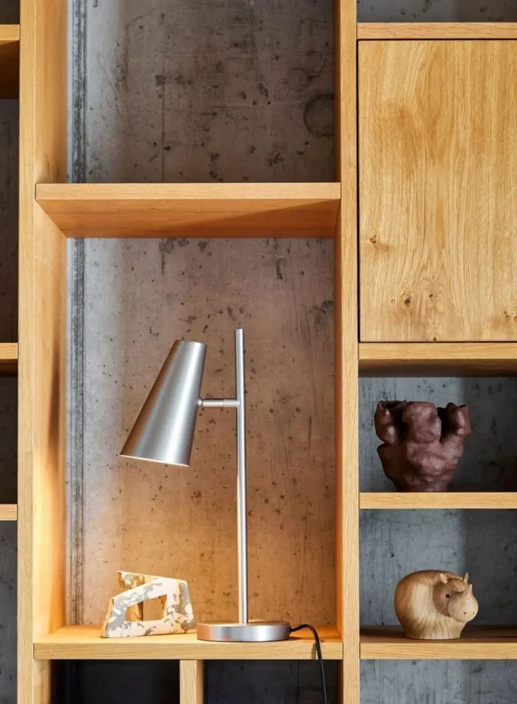 Светильник настольный Cono Table Lamp Satin