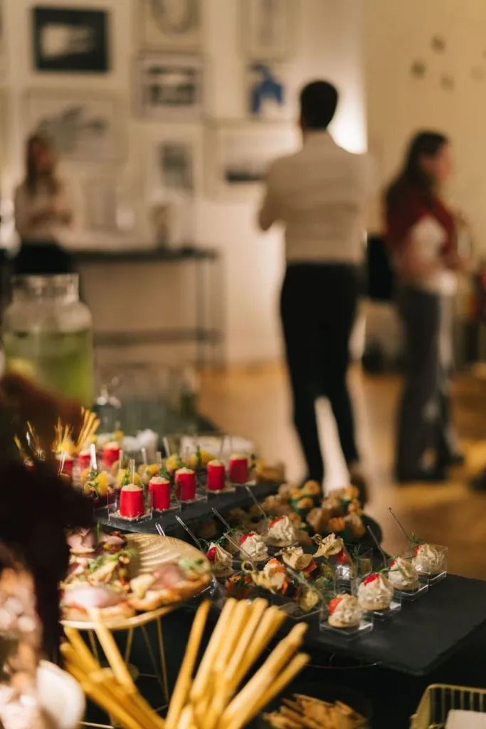 Happy Birthday, L'appartement! - фотография 1