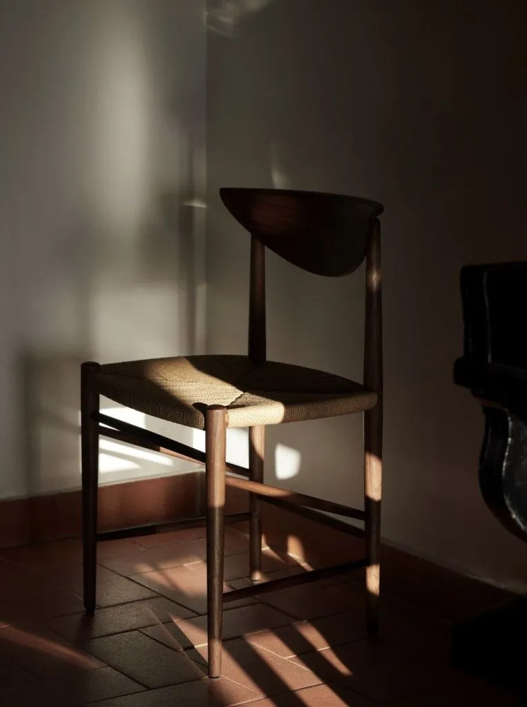 Стул Drawn HM3 Walnut