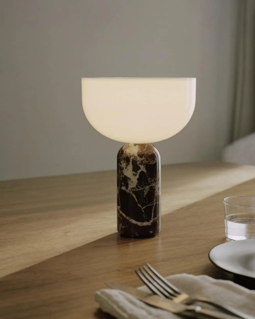 Светильник портативный Kizu Portable Table Lamp Rosso Levanto Marble