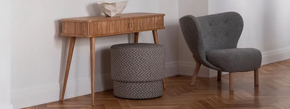 Как выбрать консольный стол