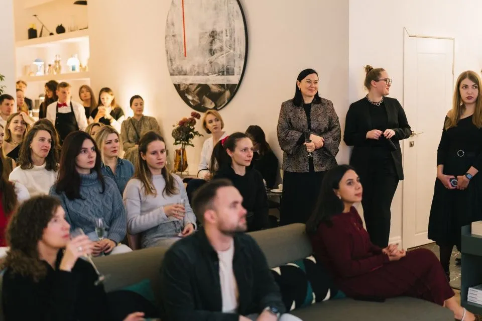 Happy Birthday, L'appartement! - фотография 11