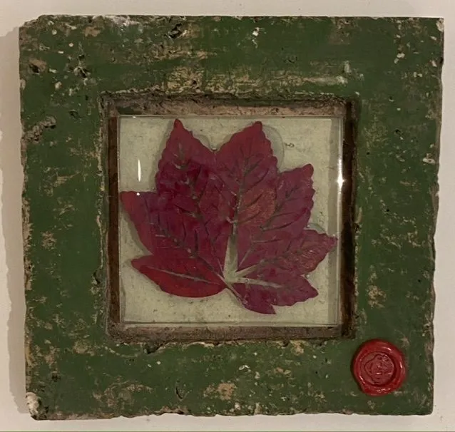 Панно керамическое Лист Красный на зелёном фоне 19х19