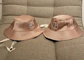 Панама розовая