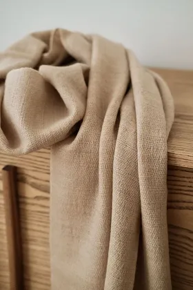 Кашемировый палантин EVEREST ручной работы в цвете sand