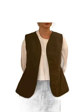 Жилет оливковый приталенный