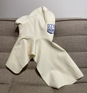 Капюшон молочный