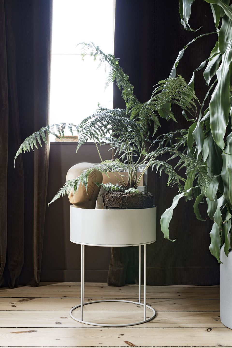 Корзина-столик для цветов Plant Box Round Light Grey