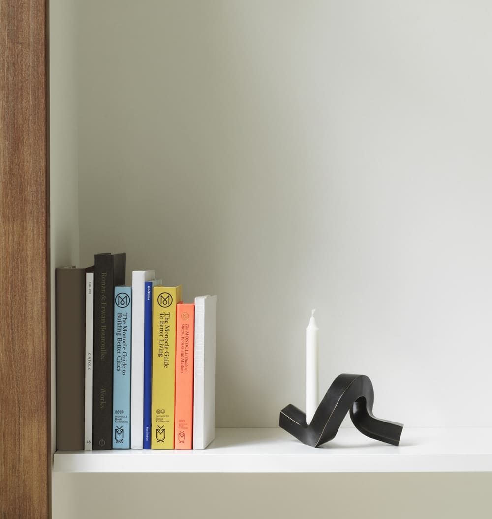 Подсвечник Crooked Candlestick One Grey
