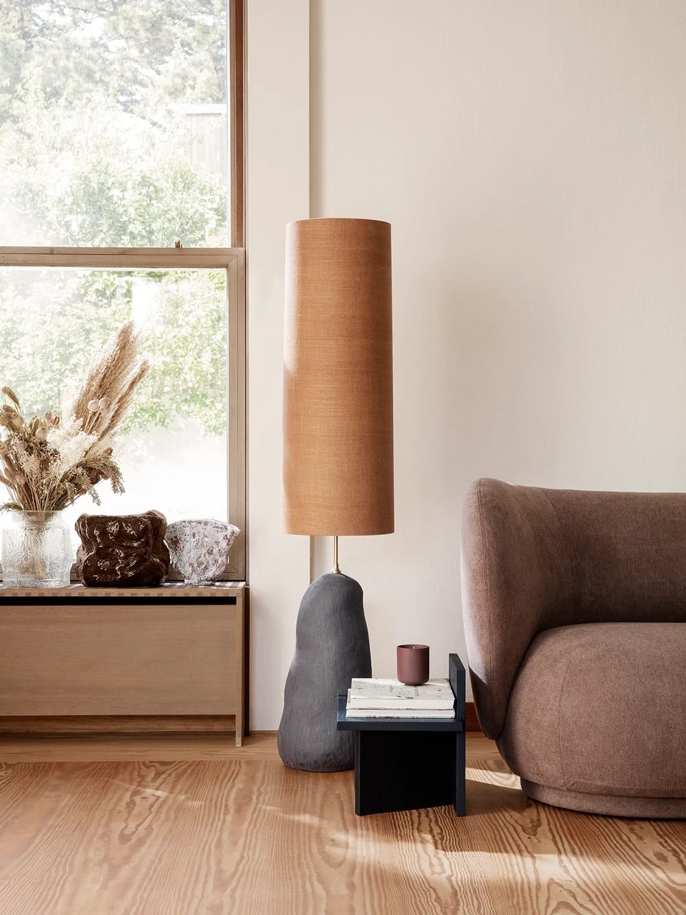 Столик для бумаг Oblique Stool Black Stained Ash