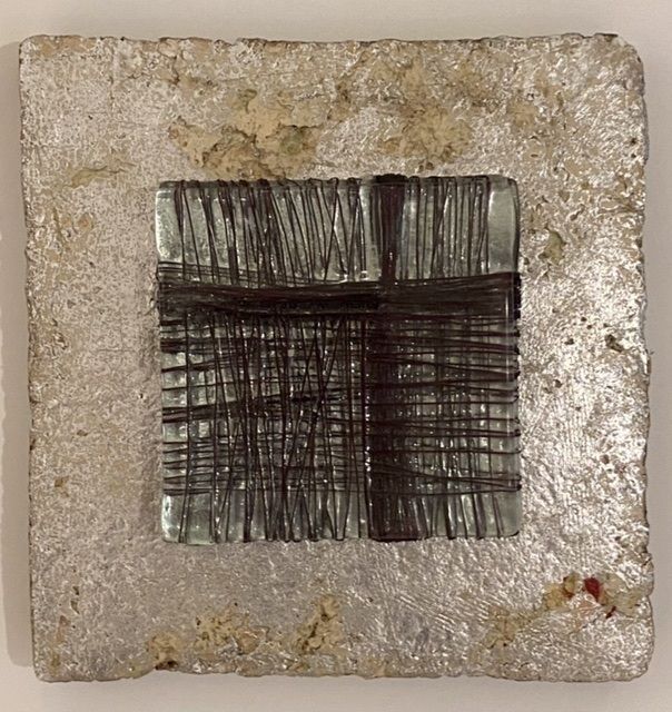 Панно керамическое Квадрат на серебряном фоне 19х19