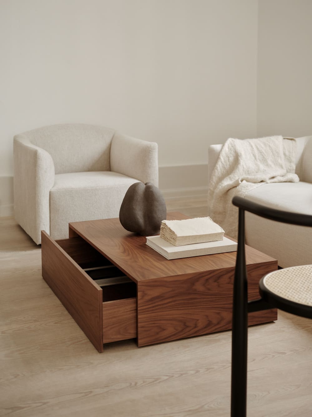 Столик журнальный с ящиком Mass Coffee Table High Walnut