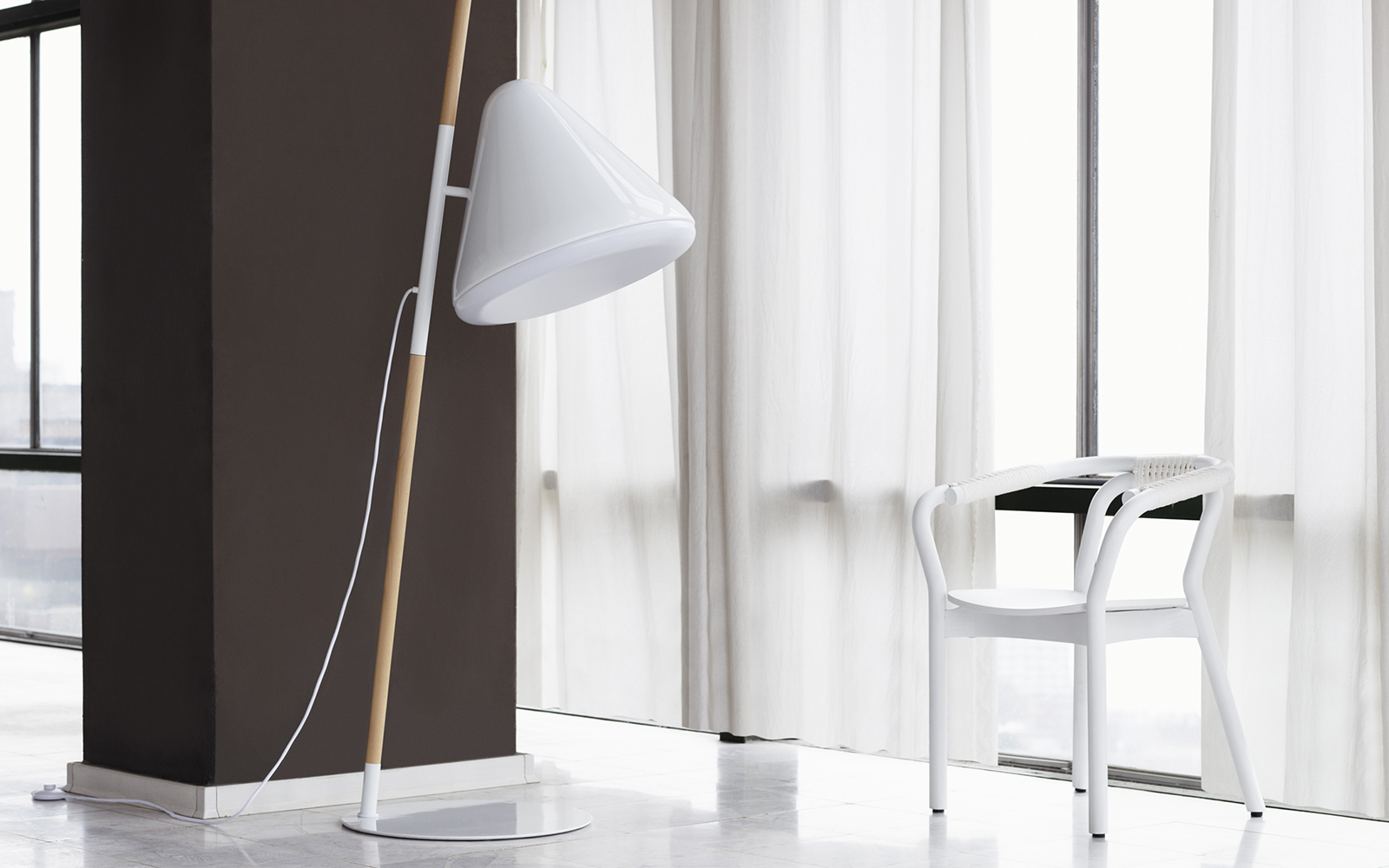 Светильник Hello Floor Lamp White