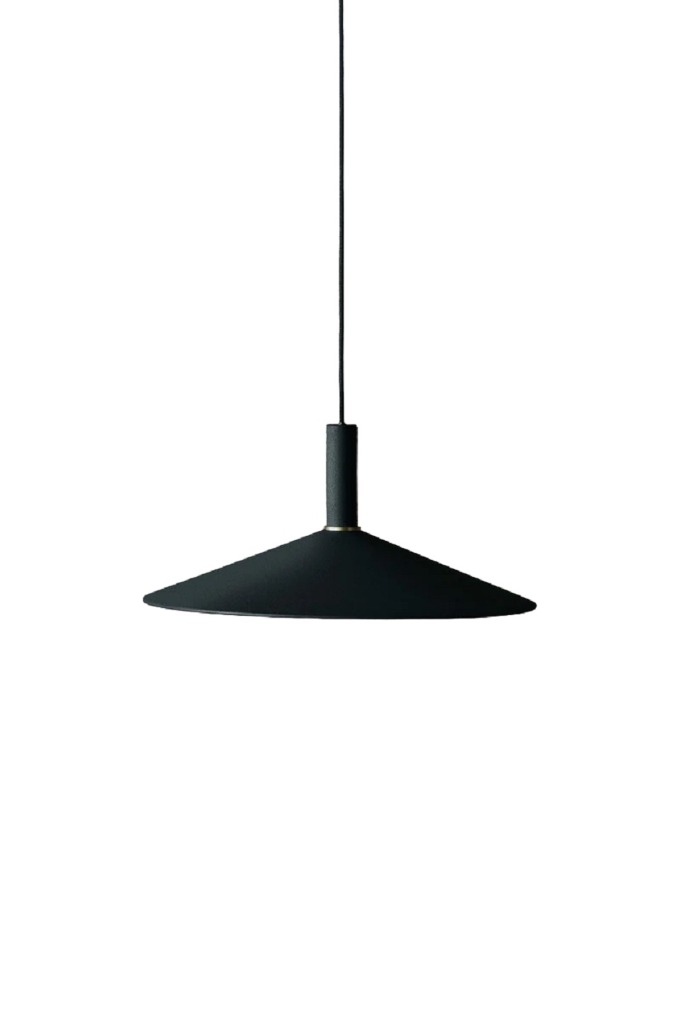 Светильник потолочный Angle Shade Black Socket Pendant High