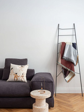 Диван трехместный Zone Mauritius 23 Onyx 1