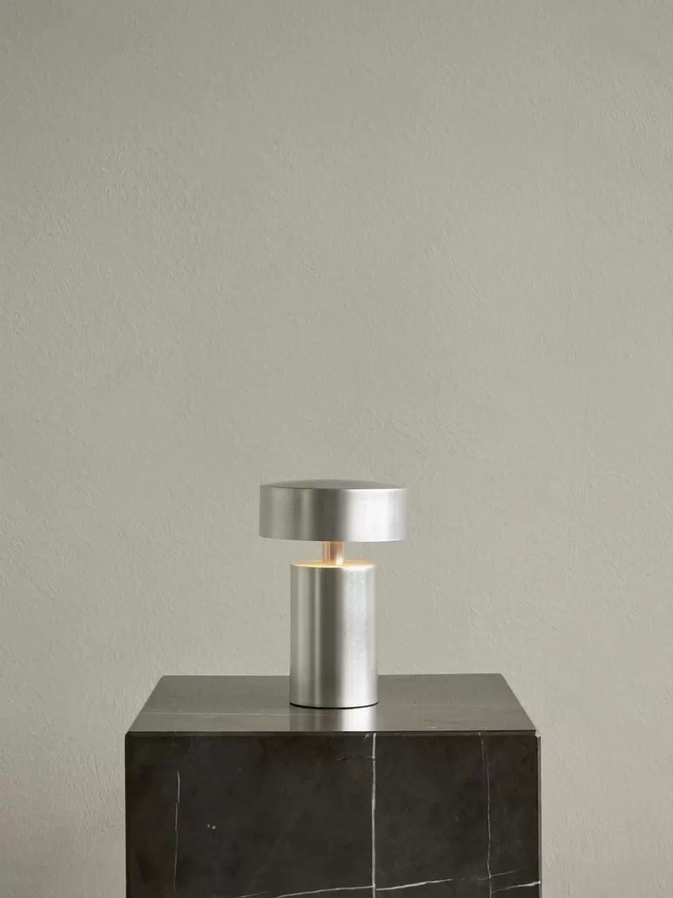 Светильник настольный Column Table Lamp Brushed Aluminium